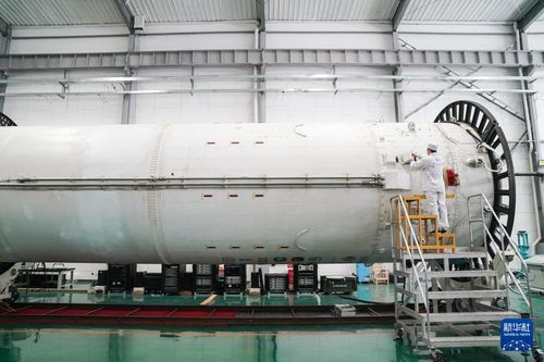 兩會(huì)影像直擊 電子科技領(lǐng)域技術(shù)開(kāi)發(fā)，如何為新質(zhì)生產(chǎn)力注入強(qiáng)勁動(dòng)能