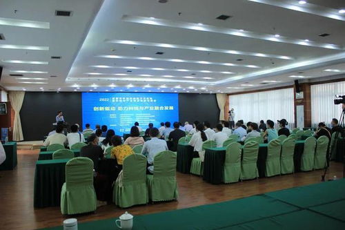 智匯蓉城，電子科技賦能產(chǎn)業(yè)新未來——2022年成都市科技年會電子分會場暨科技與產(chǎn)業(yè)融合發(fā)展交流會紀(jì)實